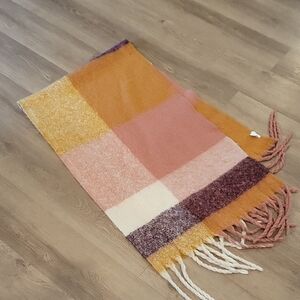 Studio Large Shawl Like New